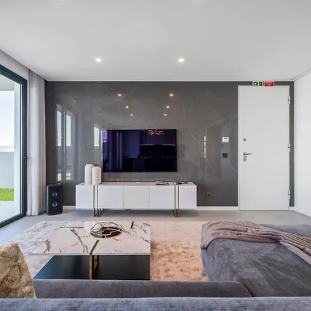 Boa Nova Branca By Lovelystay Vila